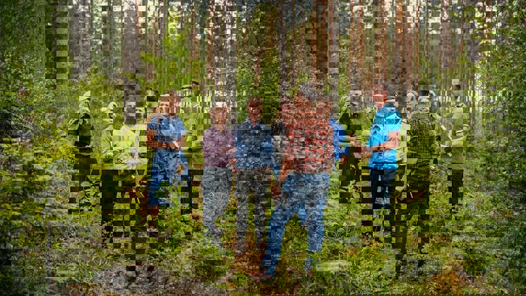 Ursula von der Leyen på besök i svenska skogen